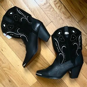 women’s black durango boots